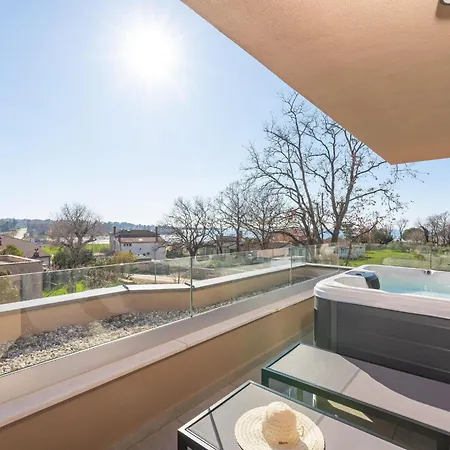 In Istria With Sea View & Bubble Bath Villa