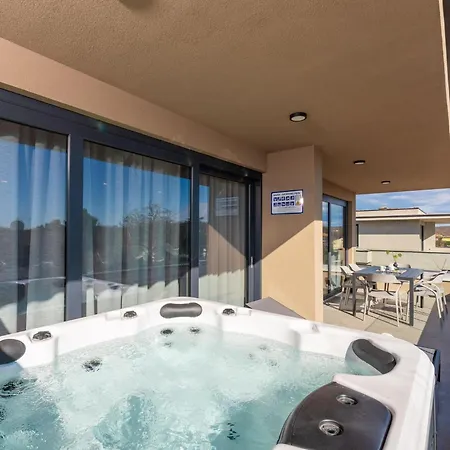 וילה In Istria With Sea View & Bubble Bath