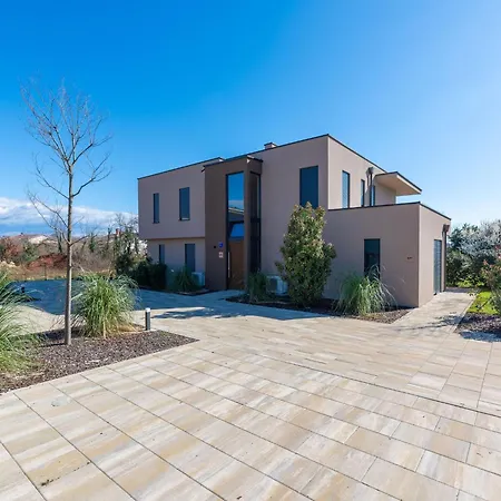 In Istria With Sea View & Bubble Bath Villa Karigador