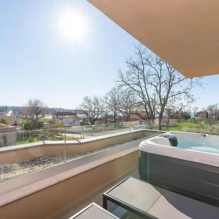 In Istria With Sea View & Bubble Bath Villa *