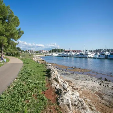 In Istria With Sea View & Bubble Bath