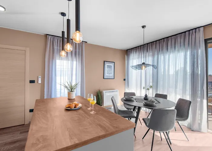 Villa In Istria With Sea View & Bubble Bath Karigador