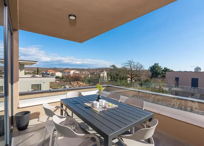 In Istria With Sea View & Bubble Bath *