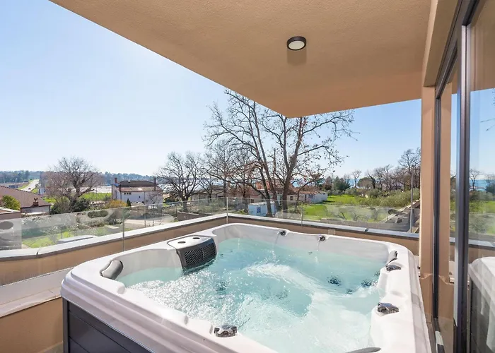 In Istria With Sea View & Bubble Bath * Karigador